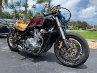 From 1984 Voyager to a street fighter - KZ1300.COMmunity